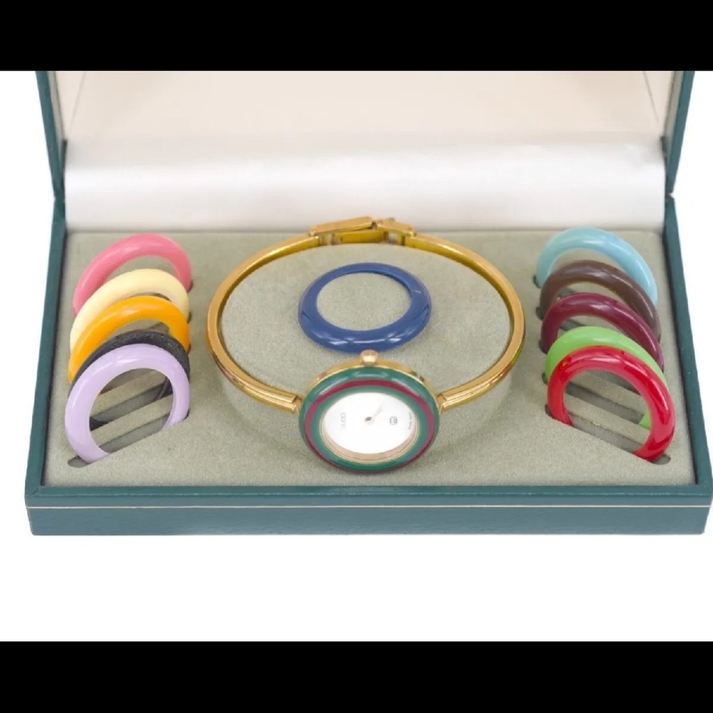 Gucci 14 k Gold Plated Swiss Quartz Collectors Vintage Set/Gold comes w/…